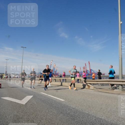 03.10.2025 - Köhlbrandbrückenlauf Matties Gatica Varas http://msf.ph/oto/8989388 03.10.2025 12:36:59 Position 2  meine-sportfotos.de