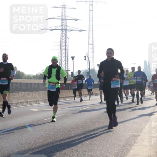 03.10.2025 - Köhlbrandbrückenlauf Luisa Fischer http://msf.ph/oto/8989426 03.10.2025 10:12:39 Position 3 2708, 1 meine-sportfotos.de