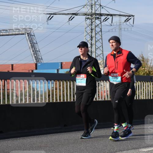 03.10.2025 - Köhlbrandbrückenlauf Luisa Fischer http://msf.ph/oto/8989428 03.10.2025 11:29:02 Position 3 780, 454, 2607, 2643 meine-sportfotos.de