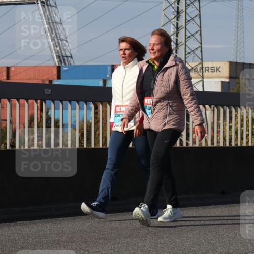 03.10.2025 - Köhlbrandbrückenlauf Luisa Fischer http://msf.ph/oto/8989485 03.10.2025 11:30:07 Position 3 780, 780, 29, 29 meine-sportfotos.de