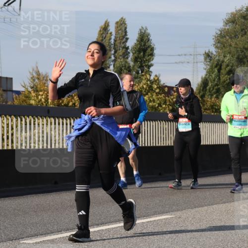 03.10.2025 - Köhlbrandbrückenlauf Luisa Fischer http://msf.ph/oto/8989506 03.10.2025 11:30:18 Position 3 1241, 3396 meine-sportfotos.de