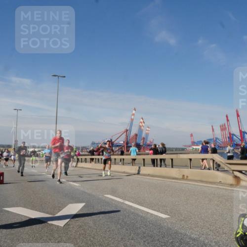 03.10.2025 - Köhlbrandbrückenlauf Matties Gatica Varas http://msf.ph/oto/8989562 03.10.2025 12:37:30 Position 2  meine-sportfotos.de