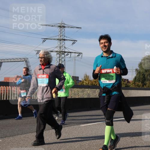 03.10.2025 - Köhlbrandbrückenlauf Luisa Fischer http://msf.ph/oto/8989567 03.10.2025 11:30:21 Position 3 3774, 9702, 3575 meine-sportfotos.de