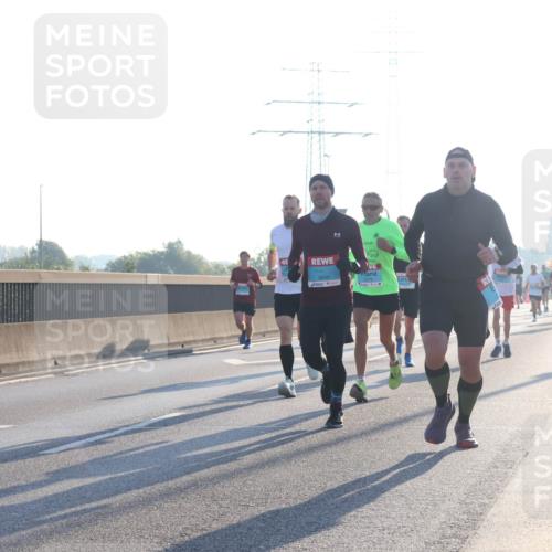 03.10.2025 - Köhlbrandbrückenlauf Luisa Fischer http://msf.ph/oto/8989571 03.10.2025 10:12:48 Position 3 1 meine-sportfotos.de