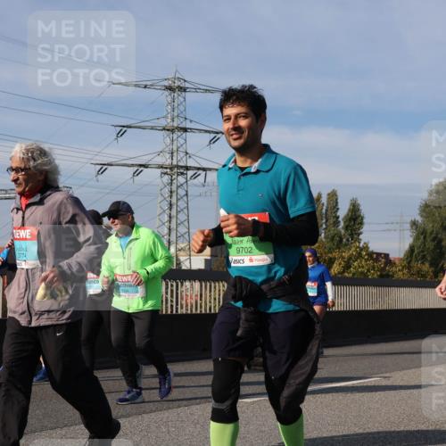 03.10.2025 - Köhlbrandbrückenlauf Luisa Fischer http://msf.ph/oto/8989572 03.10.2025 11:30:22 Position 3 3774, 1241, 3396, 9702, 3575, 31 meine-sportfotos.de