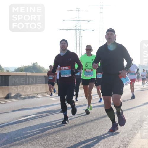 03.10.2025 - Köhlbrandbrückenlauf Luisa Fischer http://msf.ph/oto/8989576 03.10.2025 10:12:48 Position 3 3834, 1079, 2709 meine-sportfotos.de