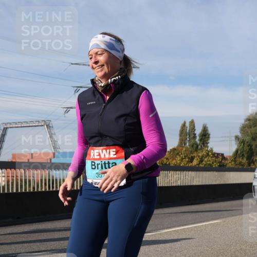 03.10.2025 - Köhlbrandbrückenlauf Luisa Fischer http://msf.ph/oto/8989592 03.10.2025 11:30:23 Position 3 357, 3195 meine-sportfotos.de