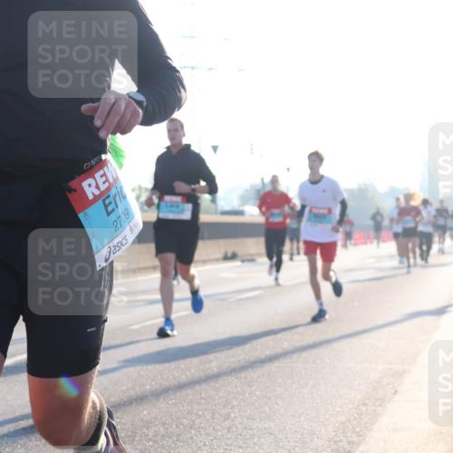 03.10.2025 - Köhlbrandbrückenlauf Luisa Fischer http://msf.ph/oto/8989595 03.10.2025 10:12:50 Position 3 1036, 520, 2709 meine-sportfotos.de