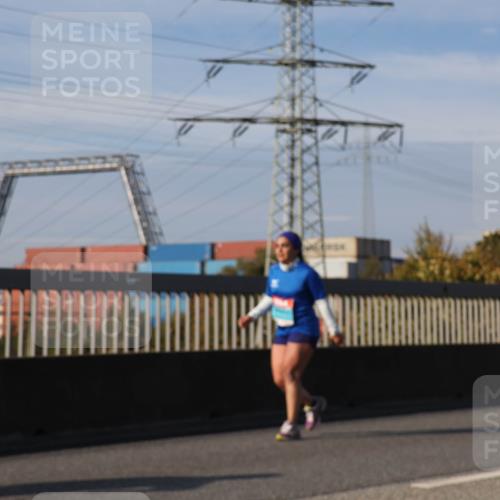 03.10.2025 - Köhlbrandbrückenlauf Luisa Fischer http://msf.ph/oto/8989603 03.10.2025 11:30:24 Position 3  meine-sportfotos.de