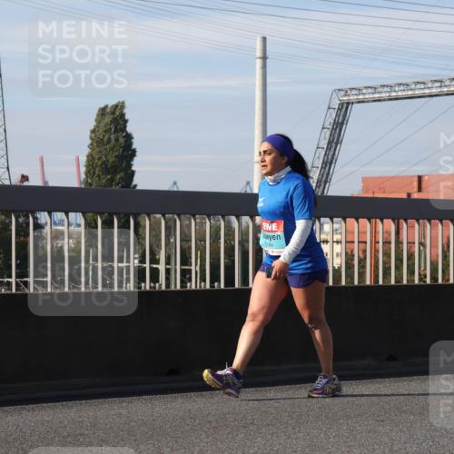 03.10.2025 - Köhlbrandbrückenlauf Luisa Fischer http://msf.ph/oto/8989637 03.10.2025 11:30:26 Position 3 3184, 780 meine-sportfotos.de