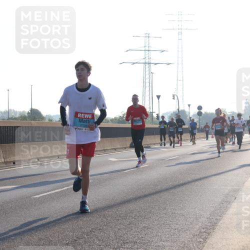 03.10.2025 - Köhlbrandbrückenlauf Luisa Fischer http://msf.ph/oto/8989639 03.10.2025 10:12:52 Position 3 2728, 1 meine-sportfotos.de