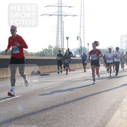 03.10.2025 - Köhlbrandbrückenlauf Luisa Fischer http://msf.ph/oto/8989655 03.10.2025 10:12:54 Position 3 1107 meine-sportfotos.de