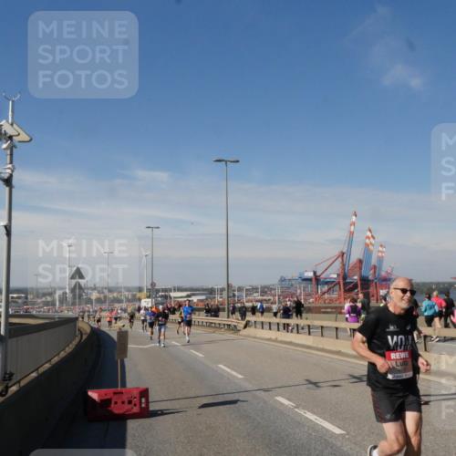 03.10.2025 - Köhlbrandbrückenlauf Matties Gatica Varas http://msf.ph/oto/8989663 03.10.2025 12:37:45 Position 2 1 meine-sportfotos.de