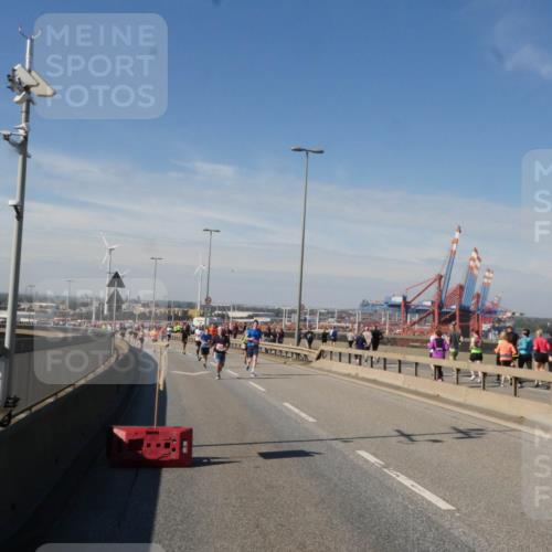 03.10.2025 - Köhlbrandbrückenlauf Matties Gatica Varas http://msf.ph/oto/8989667 03.10.2025 12:37:46 Position 2  meine-sportfotos.de