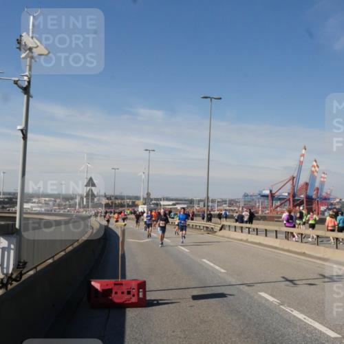 03.10.2025 - Köhlbrandbrückenlauf Matties Gatica Varas http://msf.ph/oto/8989670 03.10.2025 12:37:46 Position 2  meine-sportfotos.de