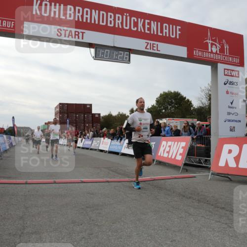 03.10.2025 - Köhlbrandbrückenlauf Yannick Fuchs http://msf.ph/oto/8989685 03.10.2025 16:01:25 Ziel 7144, 7266, 7320, 7342, 7364, 7372, 7965, 8807, 9129 meine-sportfotos.de