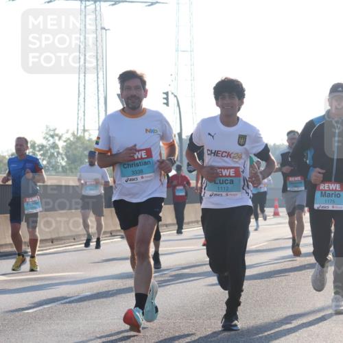 03.10.2025 - Köhlbrandbrückenlauf Luisa Fischer http://msf.ph/oto/8989690 03.10.2025 10:12:58 Position 3 3338, 24, 1112, 1175 meine-sportfotos.de