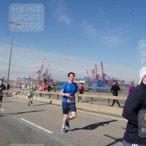 03.10.2025 - Köhlbrandbrückenlauf Matties Gatica Varas http://msf.ph/oto/8989698 03.10.2025 12:37:50 Position 2  meine-sportfotos.de