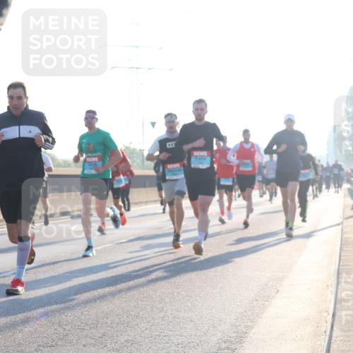 03.10.2025 - Köhlbrandbrückenlauf Luisa Fischer http://msf.ph/oto/8989719 03.10.2025 10:13:02 Position 3 1 meine-sportfotos.de