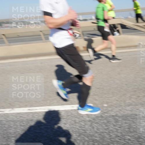 03.10.2025 - Köhlbrandbrückenlauf Matties Gatica Varas http://msf.ph/oto/8989737 03.10.2025 12:37:56 Position 2  meine-sportfotos.de