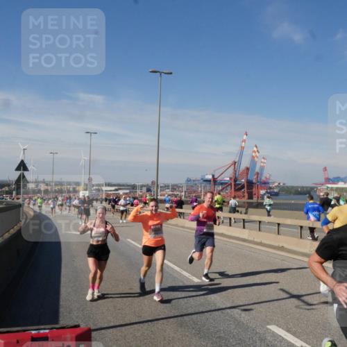 03.10.2025 - Köhlbrandbrückenlauf Matties Gatica Varas http://msf.ph/oto/8989747 03.10.2025 12:37:57 Position 2 175 meine-sportfotos.de