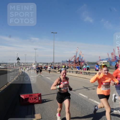 03.10.2025 - Köhlbrandbrückenlauf Matties Gatica Varas http://msf.ph/oto/8989758 03.10.2025 12:37:59 Position 2 4095 meine-sportfotos.de
