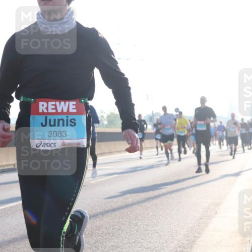 03.10.2025 - Köhlbrandbrückenlauf Luisa Fischer http://msf.ph/oto/8989763 03.10.2025 10:13:07 Position 3 3525, 3083 meine-sportfotos.de