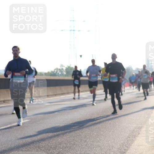 03.10.2025 - Köhlbrandbrückenlauf Luisa Fischer http://msf.ph/oto/8989770 03.10.2025 10:13:08 Position 3  meine-sportfotos.de