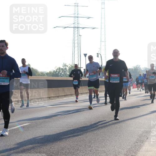 03.10.2025 - Köhlbrandbrückenlauf Luisa Fischer http://msf.ph/oto/8989771 03.10.2025 10:13:08 Position 3 1052 meine-sportfotos.de