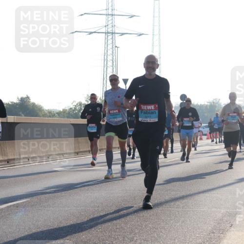 03.10.2025 - Köhlbrandbrückenlauf Luisa Fischer http://msf.ph/oto/8989776 03.10.2025 10:13:09 Position 3 3211 meine-sportfotos.de