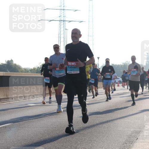 03.10.2025 - Köhlbrandbrückenlauf Luisa Fischer http://msf.ph/oto/8989779 03.10.2025 10:13:09 Position 3 3343, 3211 meine-sportfotos.de