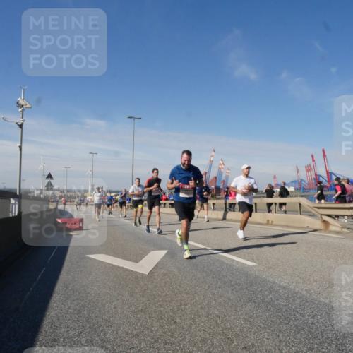 03.10.2025 - Köhlbrandbrückenlauf Matties Gatica Varas http://msf.ph/oto/8989780 03.10.2025 12:38:08 Position 2  meine-sportfotos.de