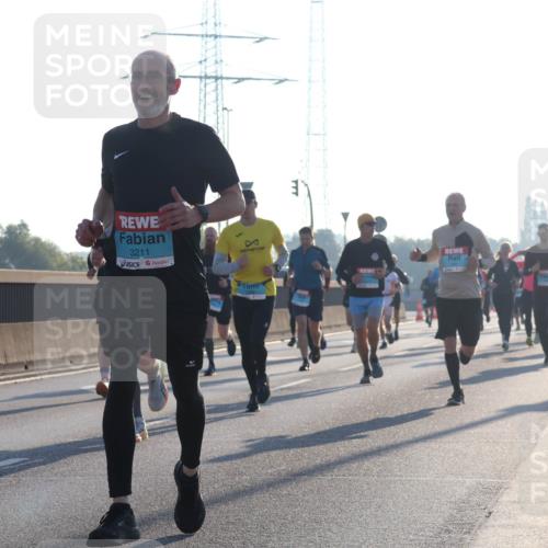 03.10.2025 - Köhlbrandbrückenlauf Luisa Fischer http://msf.ph/oto/8989785 03.10.2025 10:13:10 Position 3 3211 meine-sportfotos.de