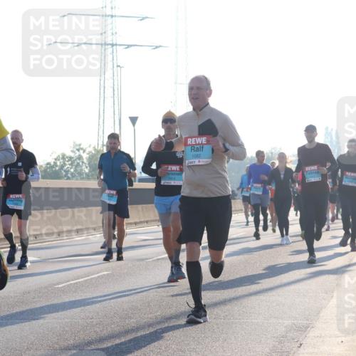 03.10.2025 - Köhlbrandbrückenlauf Luisa Fischer http://msf.ph/oto/8989802 03.10.2025 10:13:12 Position 3 3332, 3414, 1082, 14, 1 meine-sportfotos.de