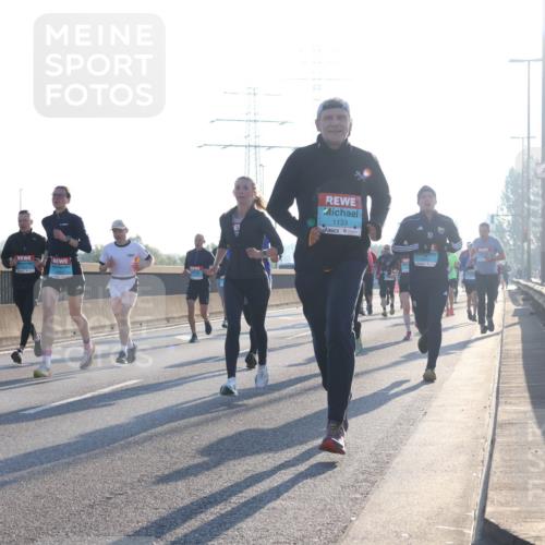 03.10.2025 - Köhlbrandbrückenlauf Luisa Fischer http://msf.ph/oto/8989839 03.10.2025 10:13:16 Position 3 1133, 1 meine-sportfotos.de