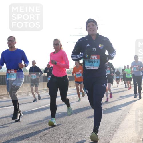 03.10.2025 - Köhlbrandbrückenlauf Luisa Fischer http://msf.ph/oto/8989854 03.10.2025 10:13:18 Position 3 2801, 10, 3243, 1 meine-sportfotos.de
