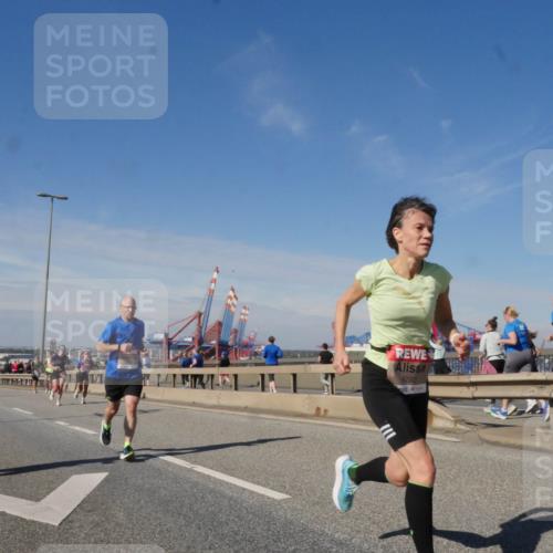 03.10.2025 - Köhlbrandbrückenlauf Matties Gatica Varas http://msf.ph/oto/8989863 03.10.2025 12:38:21 Position 2 4292 meine-sportfotos.de