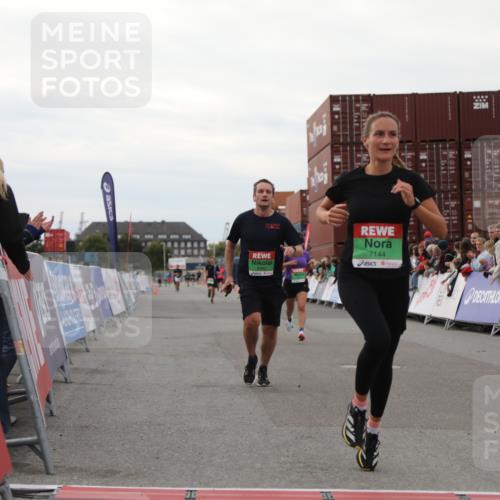 03.10.2025 - Köhlbrandbrückenlauf Yannick Fuchs http://msf.ph/oto/8989865 03.10.2025 16:01:33 Ziel 7144, 7266, 7320, 7805, 8800, 8990 meine-sportfotos.de
