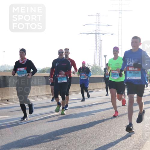 03.10.2025 - Köhlbrandbrückenlauf Luisa Fischer http://msf.ph/oto/8989884 03.10.2025 10:13:22 Position 3 2920 meine-sportfotos.de