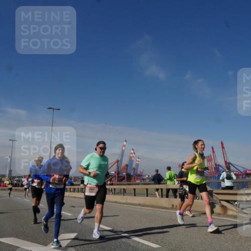 03.10.2025 - Köhlbrandbrückenlauf Matties Gatica Varas http://msf.ph/oto/8989887 03.10.2025 12:38:28 Position 2 6707 meine-sportfotos.de
