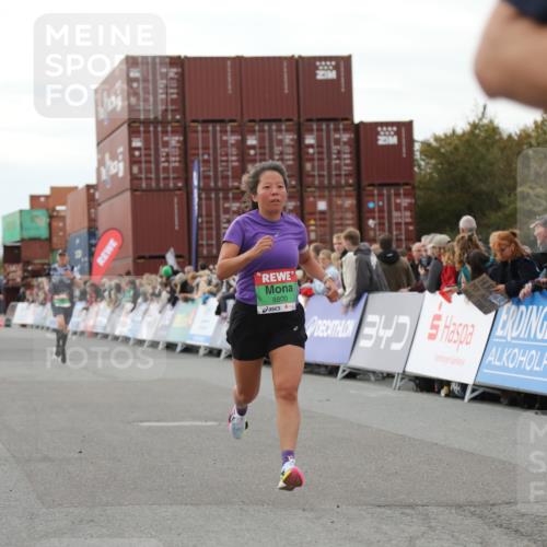 03.10.2025 - Köhlbrandbrückenlauf Yannick Fuchs http://msf.ph/oto/8989914 03.10.2025 16:01:36 Ziel 7144, 7805, 8800, 8990, 9453 meine-sportfotos.de