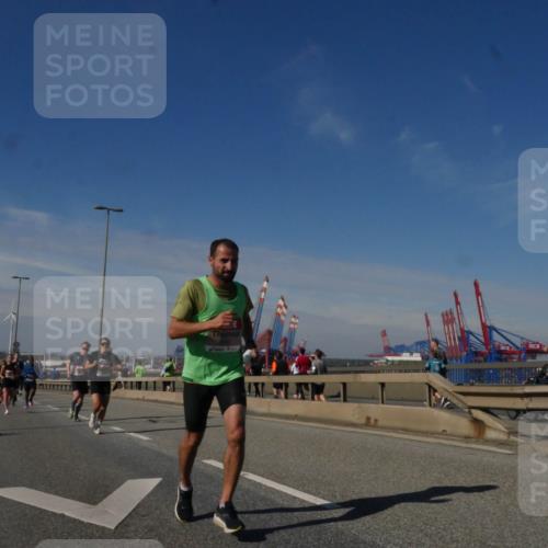 03.10.2025 - Köhlbrandbrückenlauf Matties Gatica Varas http://msf.ph/oto/8989915 03.10.2025 12:38:38 Position 2  meine-sportfotos.de