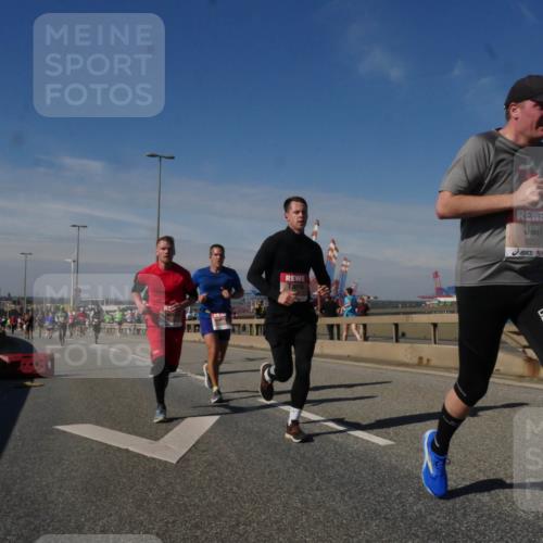 03.10.2025 - Köhlbrandbrückenlauf Matties Gatica Varas http://msf.ph/oto/8989987 03.10.2025 12:38:50 Position 2 6255 meine-sportfotos.de