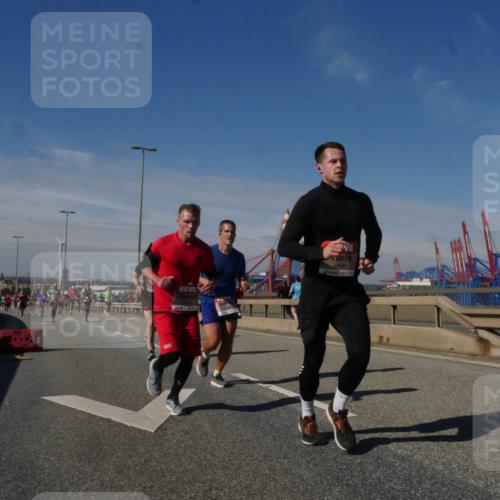 03.10.2025 - Köhlbrandbrückenlauf Matties Gatica Varas http://msf.ph/oto/8989992 03.10.2025 12:38:50 Position 2 4850 meine-sportfotos.de