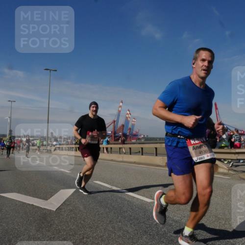 03.10.2025 - Köhlbrandbrückenlauf Matties Gatica Varas http://msf.ph/oto/8990002 03.10.2025 12:38:52 Position 2 4130 meine-sportfotos.de