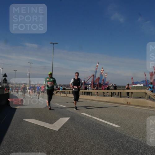 03.10.2025 - Köhlbrandbrückenlauf Matties Gatica Varas http://msf.ph/oto/8990022 03.10.2025 12:38:57 Position 2  meine-sportfotos.de