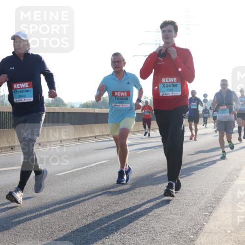03.10.2025 - Köhlbrandbrückenlauf Luisa Fischer http://msf.ph/oto/8990043 03.10.2025 10:13:41 Position 3 1130, 2843, 1639, 1118, 1 meine-sportfotos.de