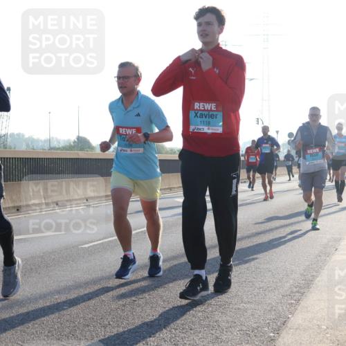 03.10.2025 - Köhlbrandbrückenlauf Luisa Fischer http://msf.ph/oto/8990046 03.10.2025 10:13:42 Position 3 2843, 1639, 1118, 1 meine-sportfotos.de