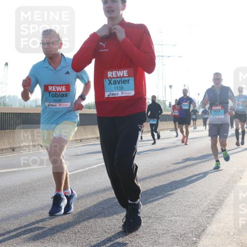 03.10.2025 - Köhlbrandbrückenlauf Luisa Fischer http://msf.ph/oto/8990049 03.10.2025 10:13:42 Position 3 1639, 1118, 1617, 1 meine-sportfotos.de