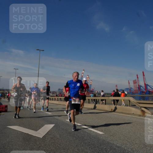 03.10.2025 - Köhlbrandbrückenlauf Matties Gatica Varas http://msf.ph/oto/8990056 03.10.2025 12:39:02 Position 2  meine-sportfotos.de